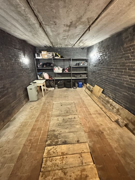 Капітальний гараж АК44 24кв з підвалом