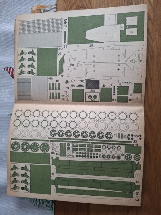 Mały Modelarz 9 1981 Czołg Pływający