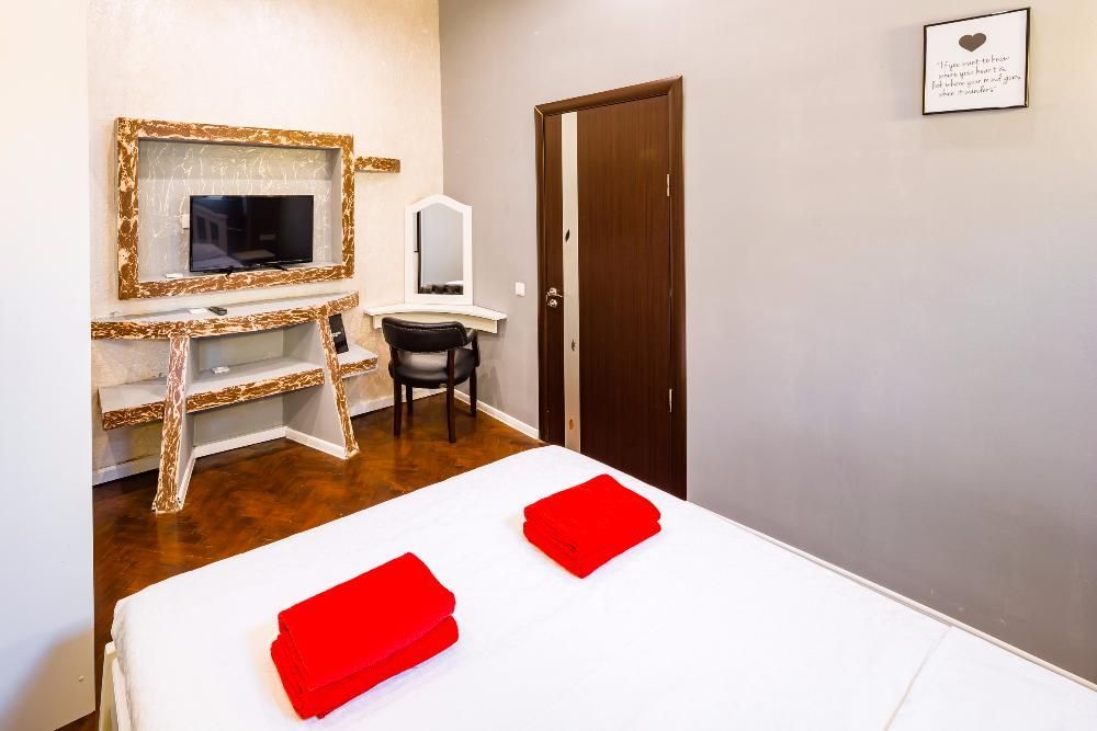 Подобово 2к. центр, пл. Старий Ринок, вул.Ужгородська