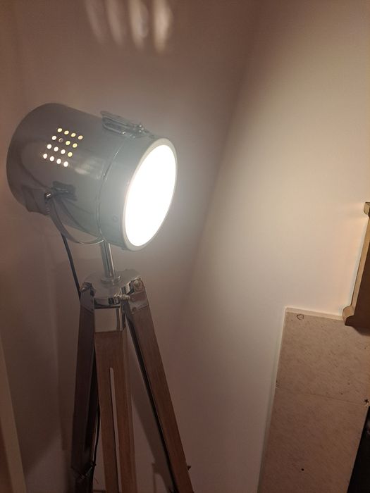 Candeeiro de pé 120cm