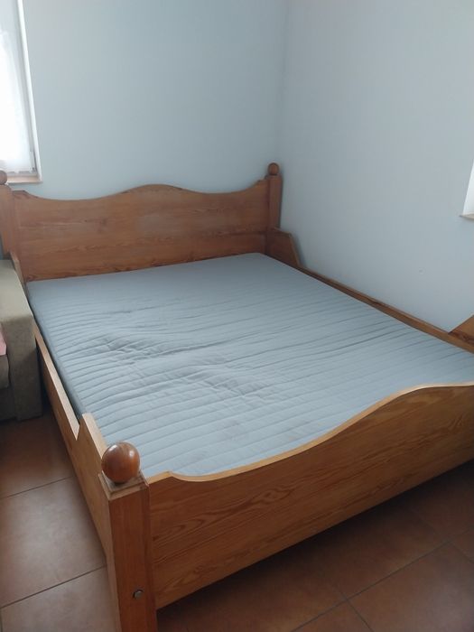 Sprzedam łóżko małżeńskie