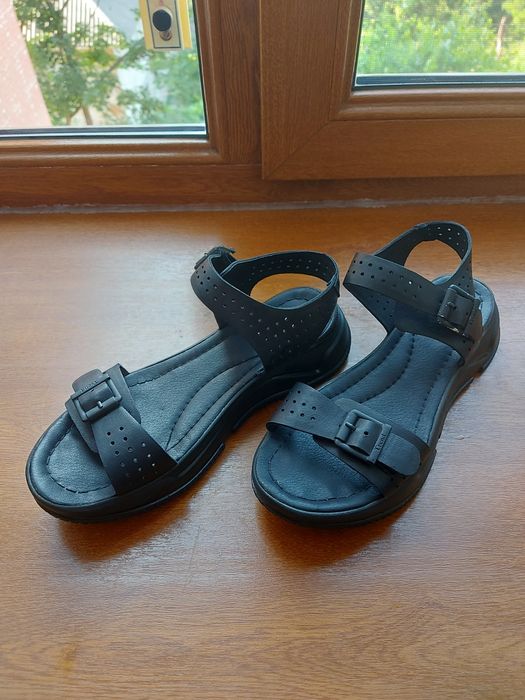 Сандалі, босоніжки. Шкіра. 38р.