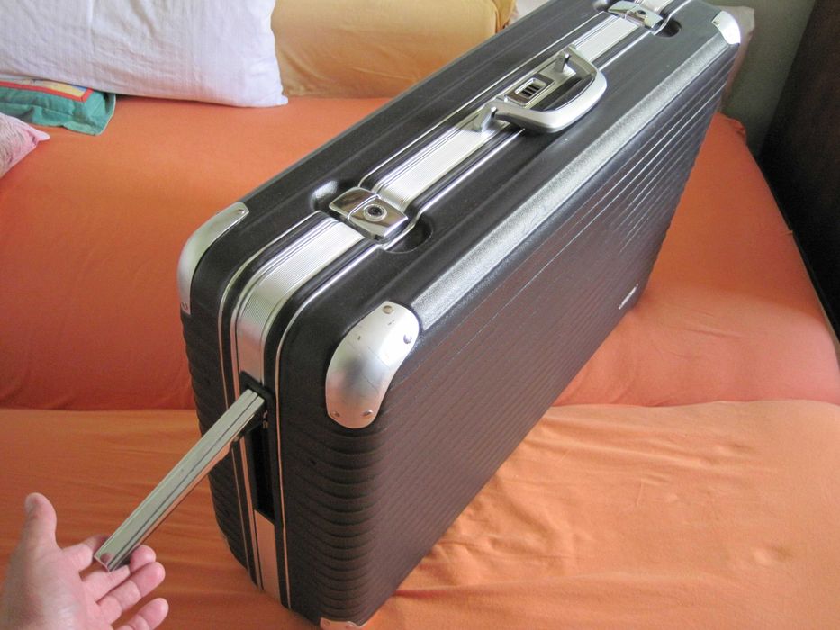 Walizka Rimowa średnia