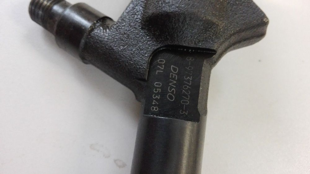 Топливная форсунка DENSO 8-97376270-3
