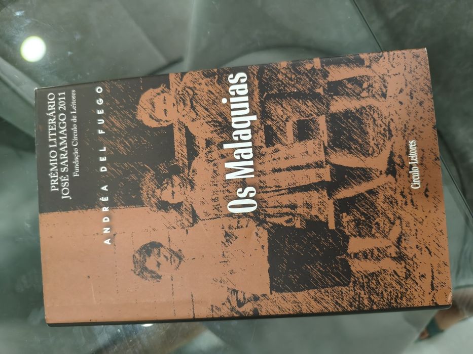 Livro "os Malaquias" de Andrea del Fuego