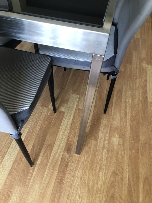 Mesa Jantar metal e vidro negro