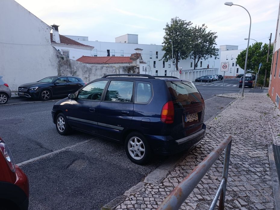 Vendo Mitsubishi space star 1.3 ano 2000 APENAS 160 000 KMS!!