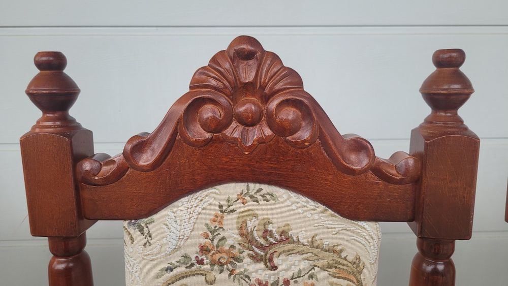 6 drewnianych  krzeseł PRL do jadalni Swarzędz