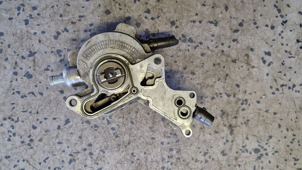 AUDI SEAT SKODA VOLKSWAGEN 1.9 TDI POMPA VACUM 038145209A