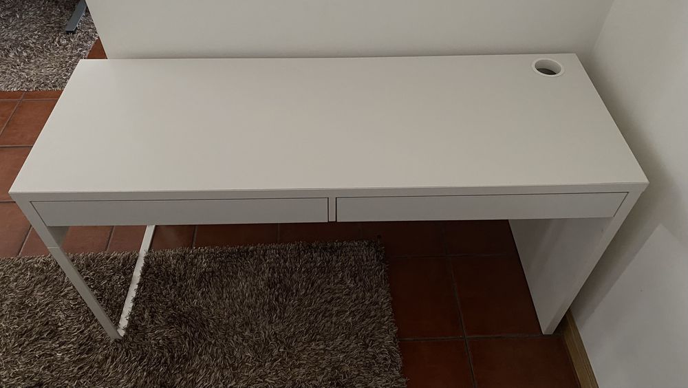 Secretaria IKEA  MICKE