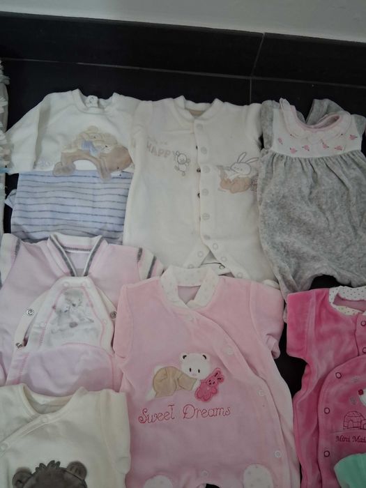 Roupa bebé/menina