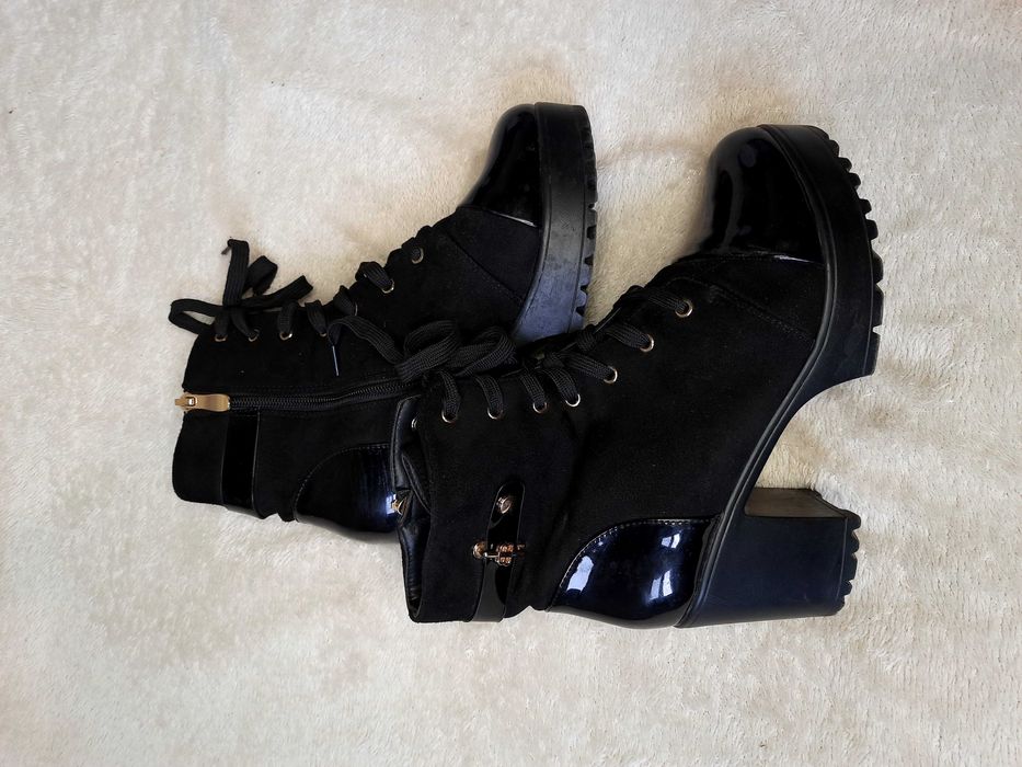 Черевикі замшеві чорні