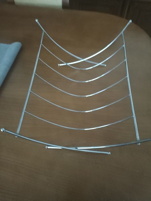 Stojak na gazety,na beczka piwa.