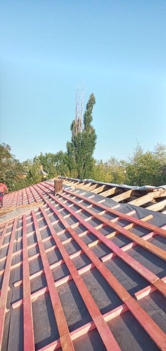 Кровля крыш. Металлоконструкции. Склад. Ремонт кровли. Профнастил