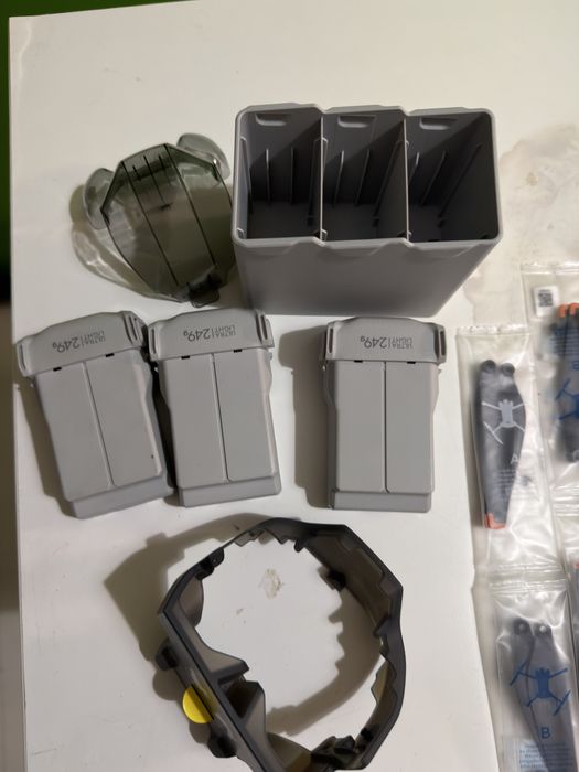 DJI Mini 4 Pro Fly More Combo (DJI RC 2)