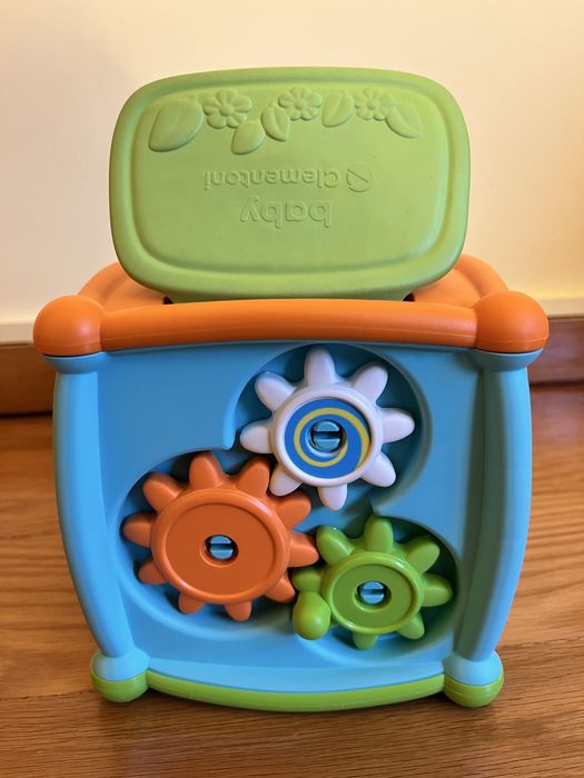 Cubo de Atividades Bebé da Clementoni