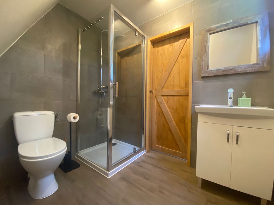 DOMKI SKOROCHÓW (3) i (10) jezioro nyskie-2,6,8,10,14 osobowe.