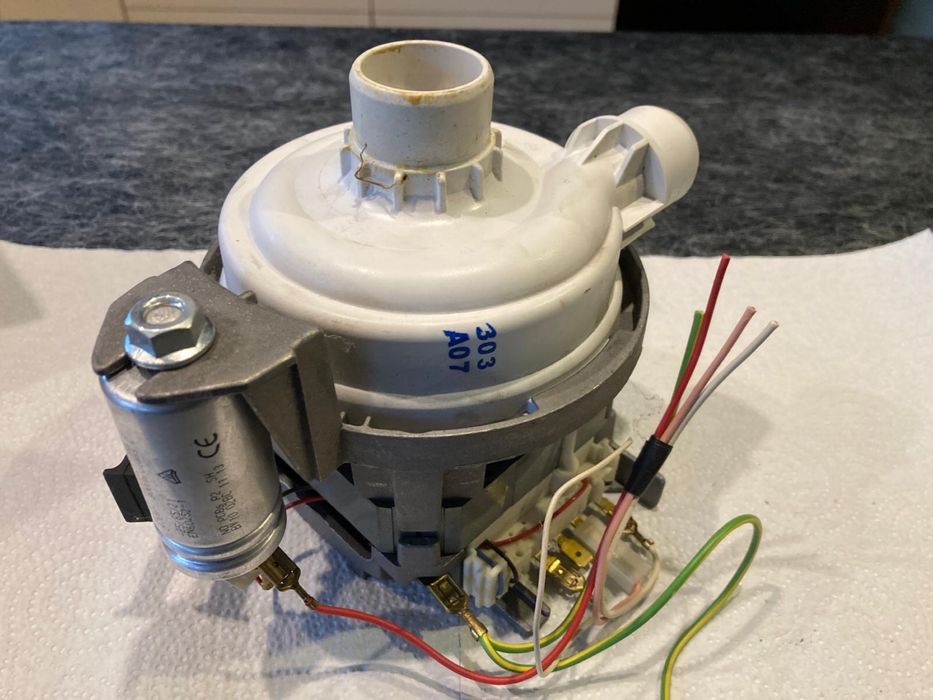 Pompa myjąca z podgrzewaczem wody zmywarka Bosch Siemens