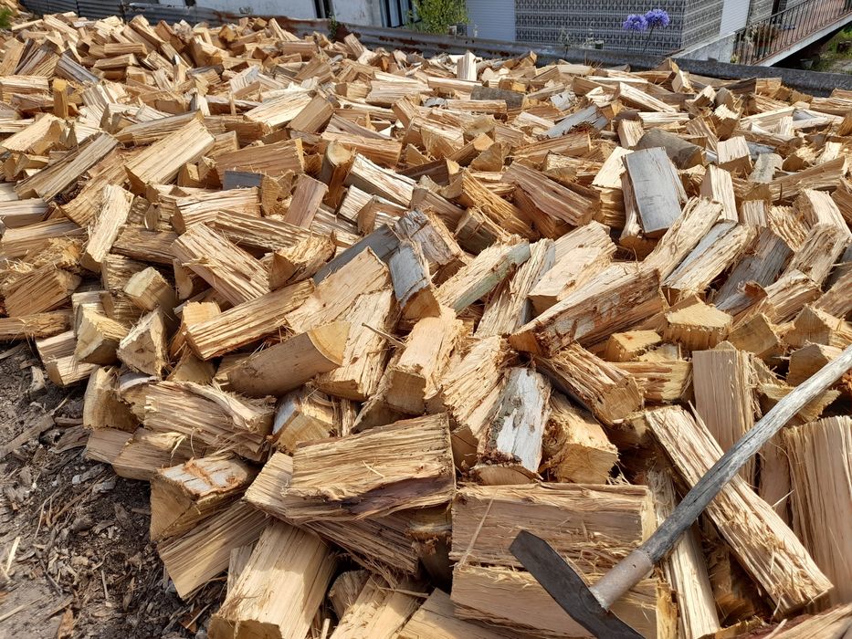 Lenhas  Agostinho com entrega  ao domicílio