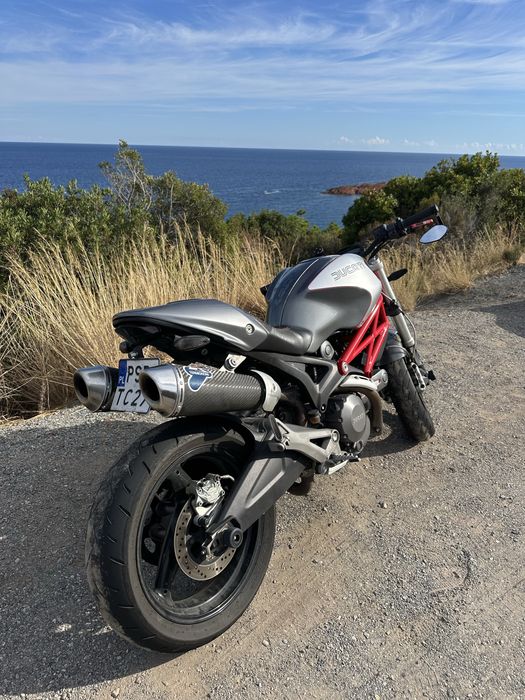 Ducati monster 696