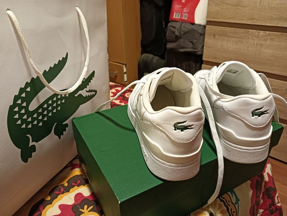Tênis Lacoste número 43