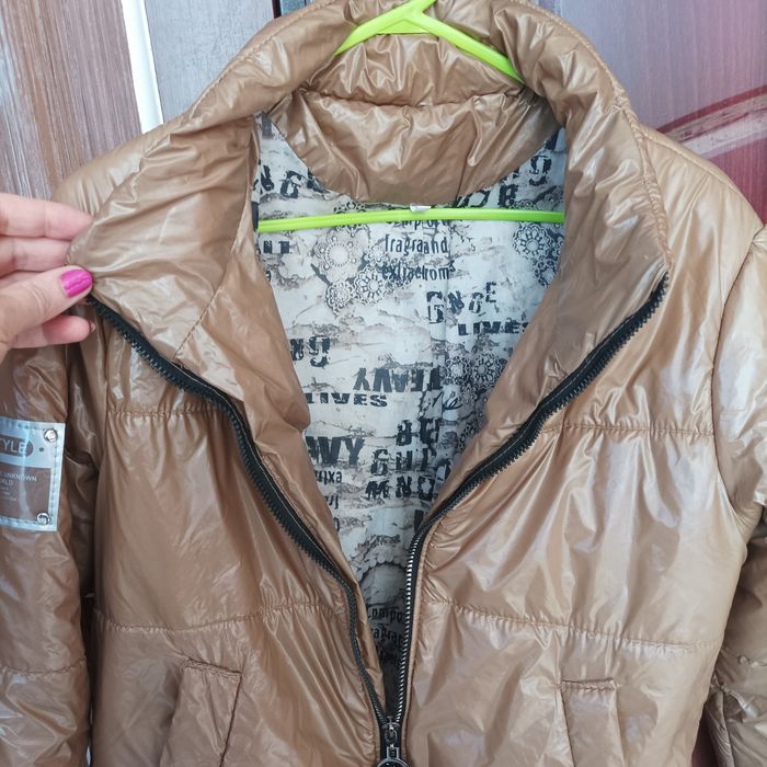 Продам куртку на дівчинку