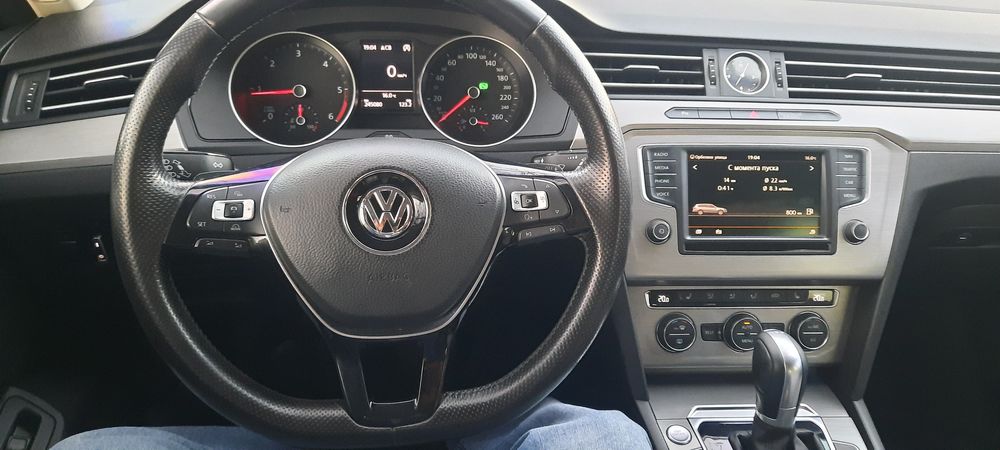 Volkswagen b8 2015