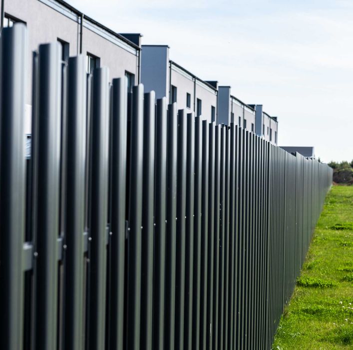 Sztachety metalowe – ogrodzenie sztachetowe na wymiar Radom