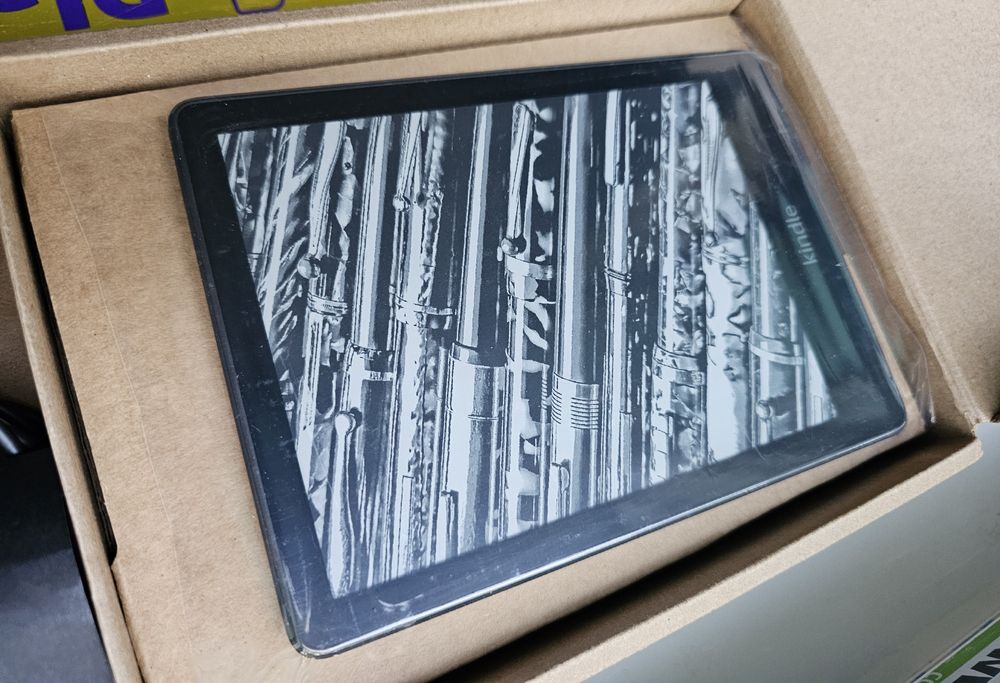 Продам Amazon Kindle Paperwhite 11 большой дисплей 7" идеальную  книгу