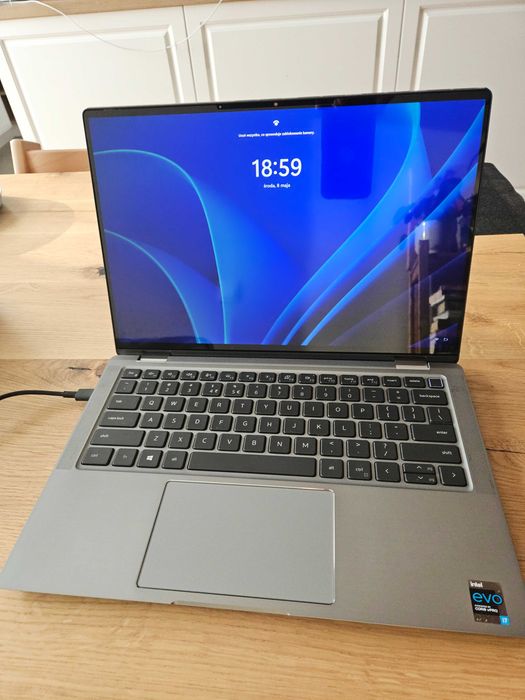 DELL Latitude 14 9420 i7-1185G7 2w1 (funkcja tabletu) On-site Stacja d