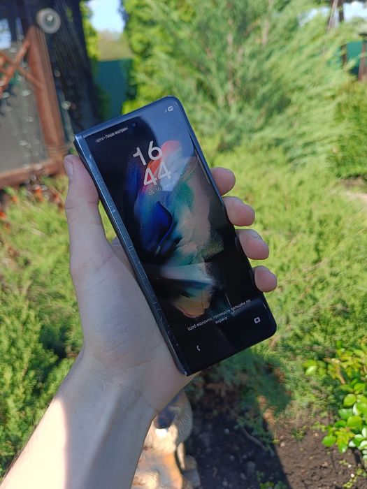 Samsung Galaxy Fold 3 8 256gb neverlook