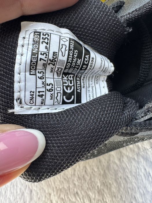 Nowe buty techniczne stalowe czubki 41 sneakersy