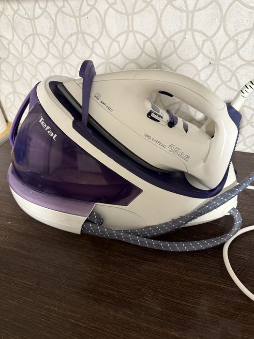 Праска, (утюг) парогенератор Tefal