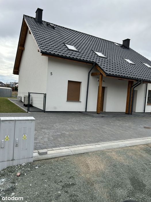 Dom bliźniak na wynajem, 5 pokoi, 2024 r.