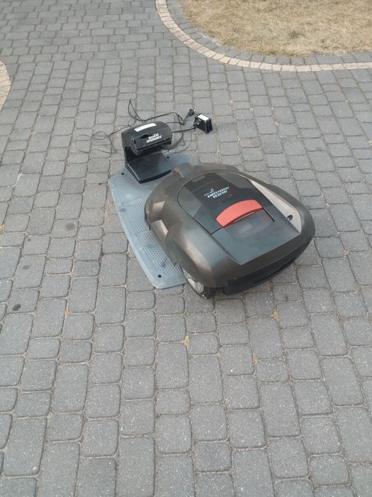 Robot koszący Husqvara automower 230 acx mały przebieg
