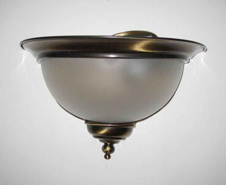 Apliques de parede em vidro e metal latonado