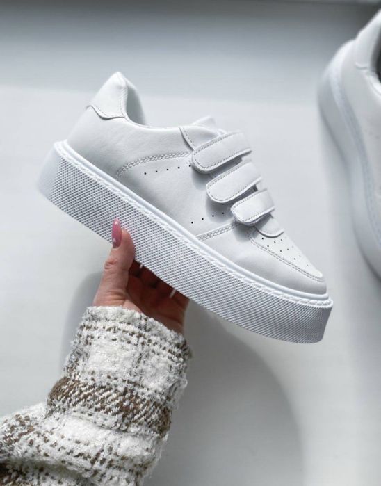 Білі кеди на липучках