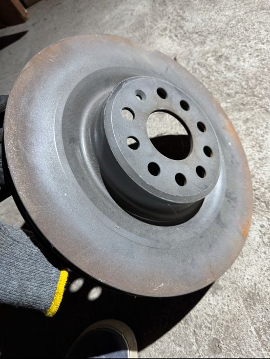 Тормозные диски Tesla s комплект  4шт