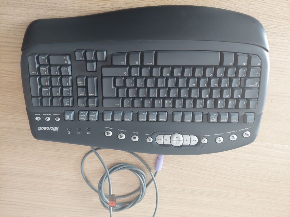 Teclado com fios Microsoft