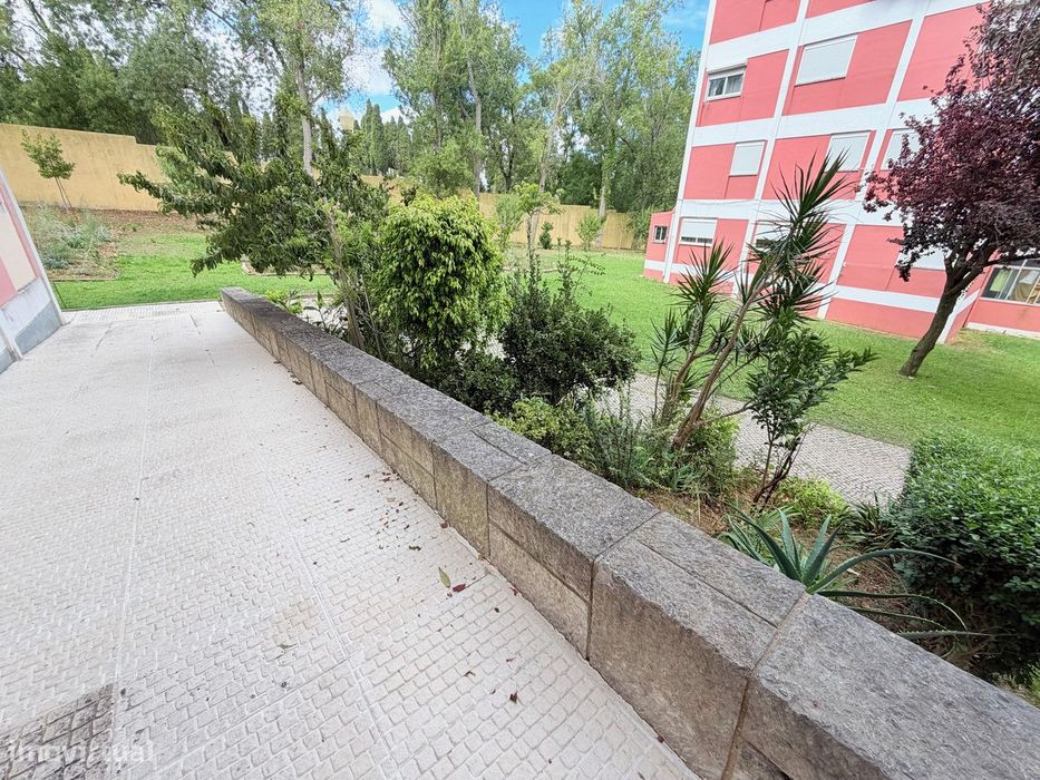 Apartamento T4 duplex Charquinho, Benfica, Lisboa