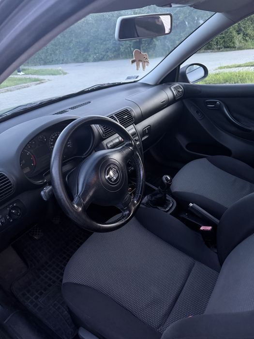Seat Leon 1.6 Benzyna 2005r. Manual