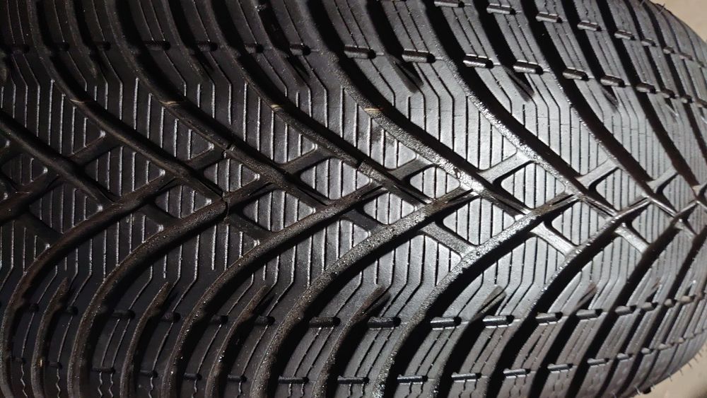 Зимние шины резина BF Goodrich G-Force winter 2 225/55 r17 комплект