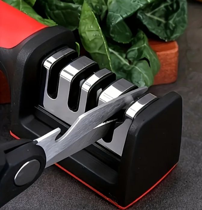 Новий універсальний точильний пристрій для ножів різних розмірів та ти