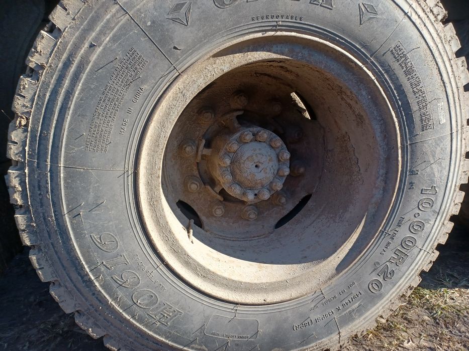 Резина камаз зіл 10р 20