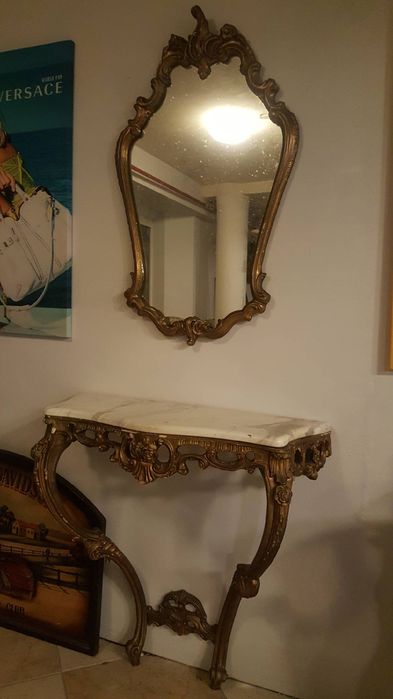 Lustro z konsolą drewnianą i blatem marmurowym