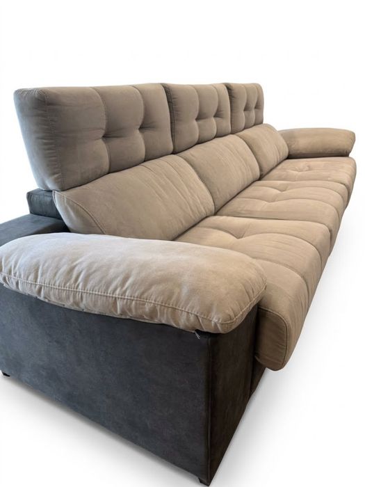 Sofa 3 lugares com assentos extensiveis