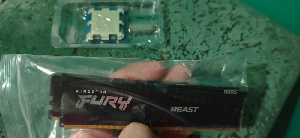 оперативна пам'ять Kingston beast DDR5 32gb 2x16gb як нова