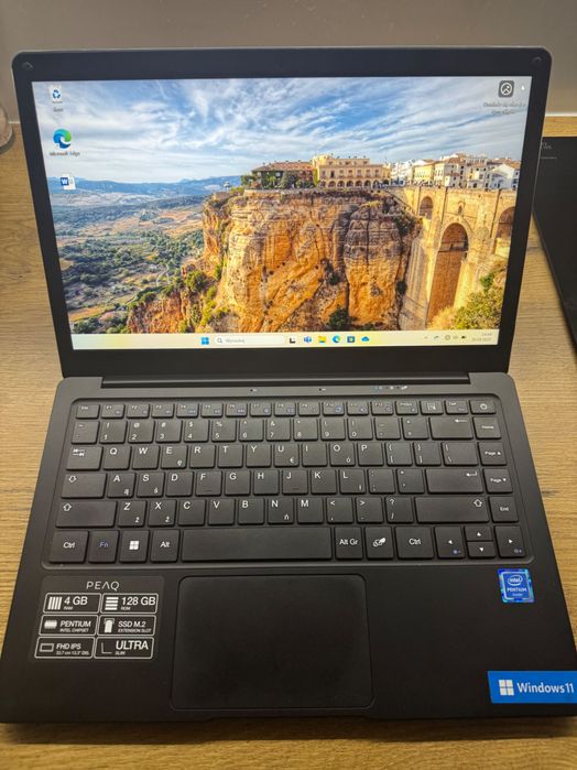 Notebook PEAQ Slim S132 Intel Pentium Silver N5030 CPU 1,10GHz