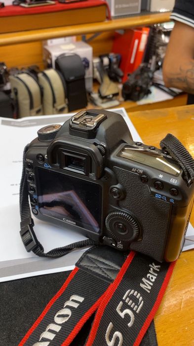 CANON 5D Mark II
objectiva 50mm 1.8f