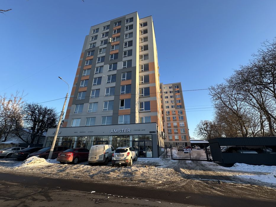 Продам 1-кімнатну квартиру . Новобудова . Центр. Є -оселя  .